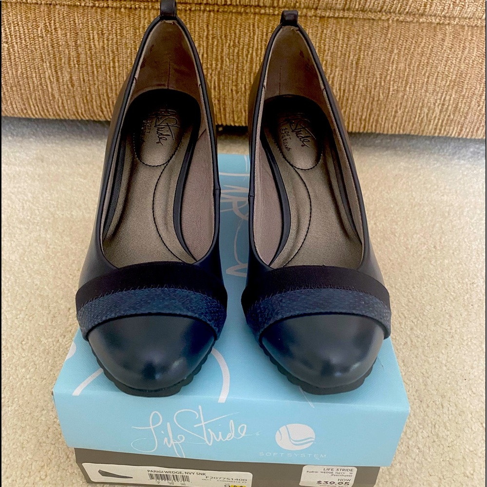 Parigi Wedge, Navy Blue, Size 9M, Life Stride Soft System, Comfort and Style